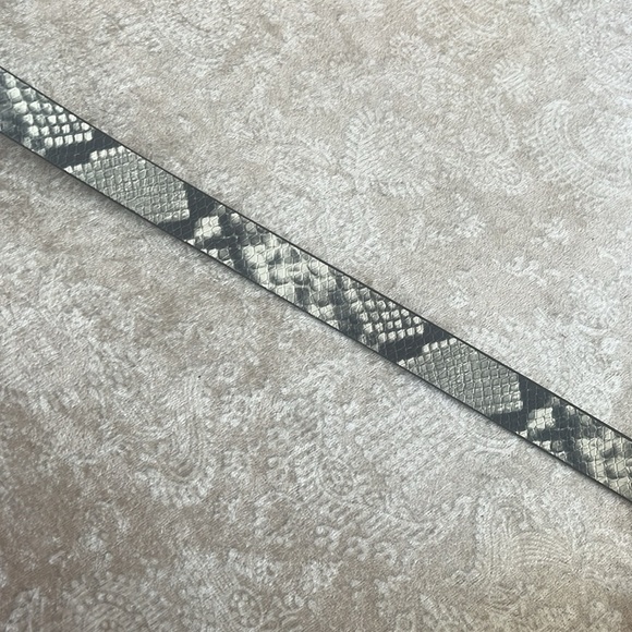 Brand New Michael Kors Genuine Leather Snakeskin Print Belt Sparkly Logo Buckle main image 4